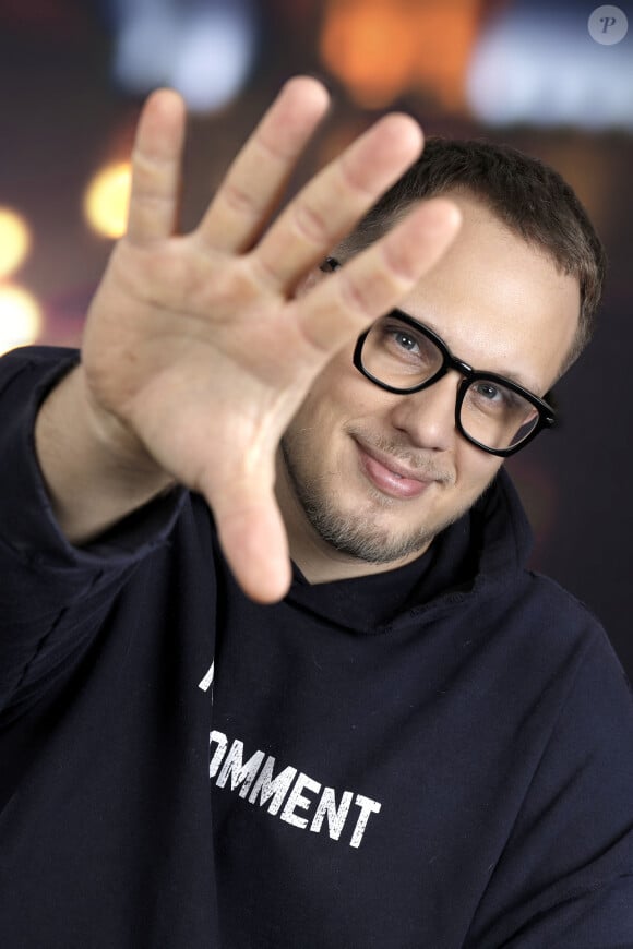 Portrait de Guillaume Genton lors de l'enregistrement de l'émission "Chez Jordan de Luxe" à Paris. Le 28 novembre 2023 © Cédric Perrin / Bestimage