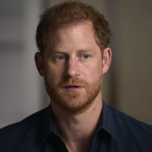 Près d'un mois après sa disparition, le prince Harry pourtant dorénavant installé aux Etats-Unis et ne bénéficiant plus d'une protection policière a assisté à ses funérailles.
Le prince Harry affirme dans sa nouvelle série Netflix "Heart of Invictus" qu'il a manqué de soutien de la part de la famille royale lorsqu'il est rentré d'Afghanistan, même s'il a déjà remercié son frère William de l'avoir aidé à suivre une thérapie.
(Backgrid UK/ Bestimage)