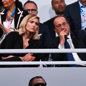 Cérémonie d'ouverture des Jeux Olympiques (JO) de Paris 2024 - Francois Hollande et son épouse Julie Gayet à la cérémonie d'ouverture des Jeux Olympiques de Paris.
(Photo by federico pestellini / DPPI / Panoramic )