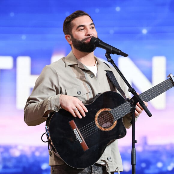 Kendji Girac - Les personnalités se mobilisent lors de la 37ème édition du Téléthon sur le plateau de France 2, avec pour parrain Vianney. Cette année, 80,6 millions de dons ont été promis. © Coadic Guirec / Bestimage