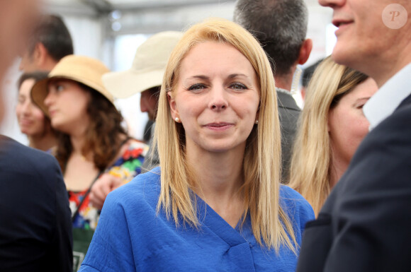 Jordan Bardella, president du Rassemblement National, en compagnie d'Edwige Diaz députée RN, Mathieu Valet, ancien policier chroniqueur TV engagé au RN, et de Jean-Paul Garraud député RN, ouvre et participe au 28eme "Printemps des vins de Blaye", avant de tenir un meeting à Royan, le 13 Avril 2024 à Blaye. © Patrick Bernard/ Bestimage 