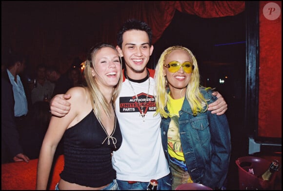 Archives - Billy Crawford fête ses 21 ans avec la chanteuse Lââm et Lorie au Club l'Etoile à Paris.