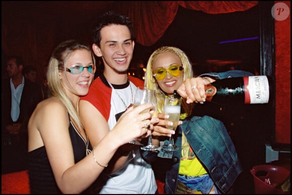 Archives - Billy Crawford fête ses 21 ans avec la chanteuse Lââm et Lorie au Club l'Etoile à Paris.