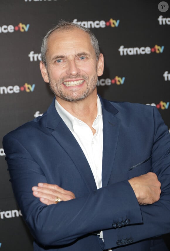 Louis Laforge au photocall de la conférence de presse de rentrée de France Télévisions à Paris, France, le 4 septembre 2024. © Coadic Guirec/Bestimage