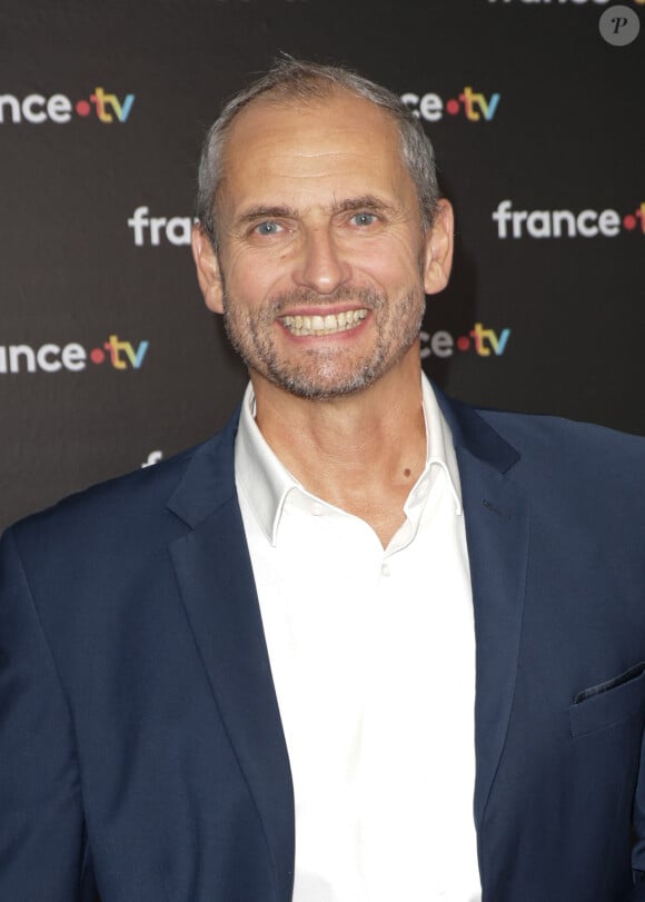 Louis Laforge au photocall de la conférence de presse de rentrée de France Télévisions à Paris, France, le 4 septembre 2024. © Coadic Guirec/Bestimage