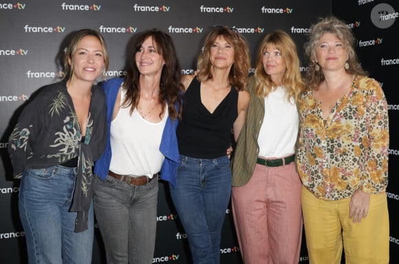 Dounia Coesens, Éléonore Bernheim, Florence Pernel, Gwendoline Hamon et Cécile Bois au photocall de la conférence de presse de rentrée de France Télévisions à Paris, France, le 4 septembre 2024. © Coadic Guirec/Bestimage