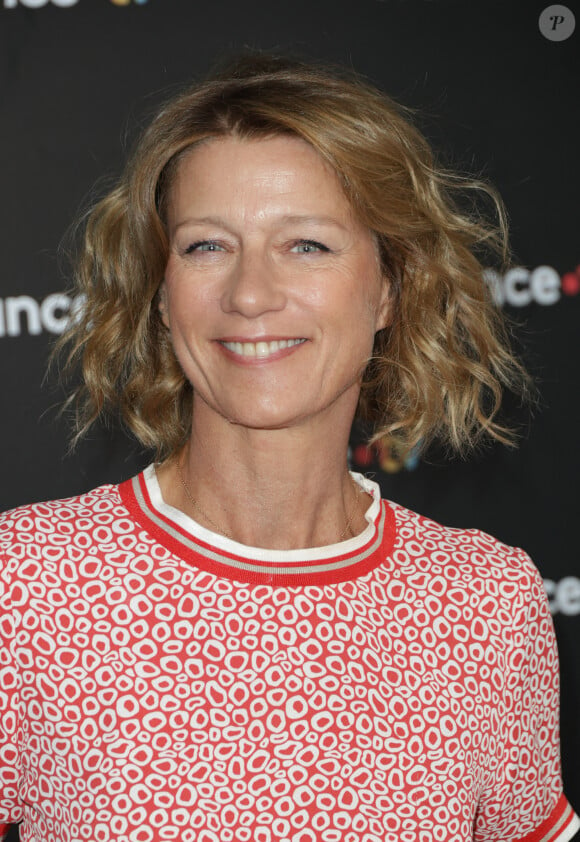 Carole Gaessler au photocall de la conférence de presse de rentrée de France Télévisions à Paris, France, le 4 septembre 2024. © Coadic Guirec/Bestimage