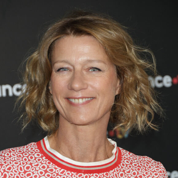 Carole Gaessler au photocall de la conférence de presse de rentrée de France Télévisions à Paris, France, le 4 septembre 2024. © Coadic Guirec/Bestimage