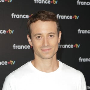 Hugo Clément au photocall de la conférence de presse de rentrée de France Télévisions à Paris, France, le 4 septembre 2024. © Coadic Guirec/Bestimage