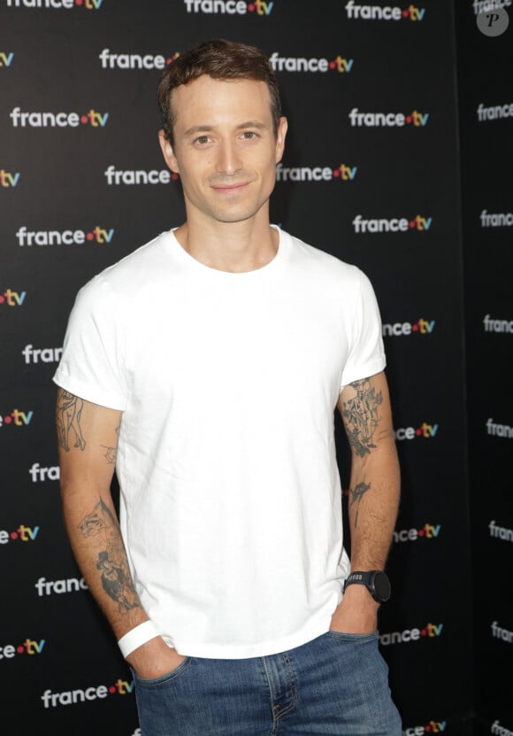 Hugo Clément au photocall de la conférence de presse de rentrée de France Télévisions à Paris, France, le 4 septembre 2024. © Coadic Guirec/Bestimage