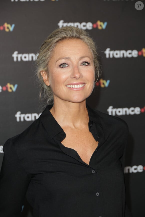 Anne-Sophie Lapix au photocall de la conférence de presse de rentrée de France Télévisions à Paris, France, le 4 septembre 2024. © Coadic Guirec/Bestimage