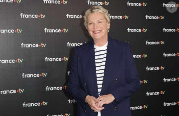 Élise Lucet au photocall de la conférence de presse de rentrée de France Télévisions à Paris, France, le 4 septembre 2024. © Coadic Guirec/Bestimage