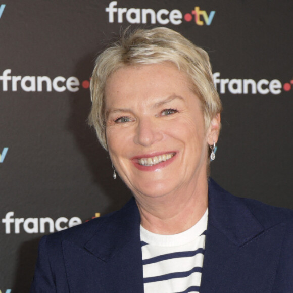 Élise Lucet au photocall de la conférence de presse de rentrée de France Télévisions à Paris, France, le 4 septembre 2024. © Coadic Guirec/Bestimage