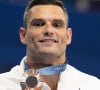 Florent Manaudou de l'équipe de France célèbre sa médaille de bronze sur le podium de la finale du 50m nage libre masculin lors de la septième journée des Jeux Olympiques d'été à Paris La Défense Arena le 2 août 2024 à Nanterre près de Paris, France. Photo par David Niviere/ABACAPRESS.COM