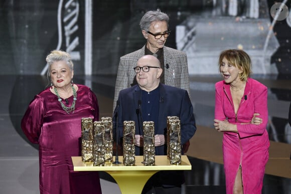 Un César spécial pour la troupe du Splendid, Josiane Balasko, Michel Blanc, Thierry Lhermitte, Marie-Anne Chazel, sur scène lors de la 46ème cérémonie des César à l'Olympia à Paris le 12 mars 202. © Dominique Charriau/ Pool / Bestimage 