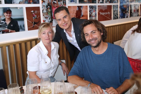 Exclusif - Anne-Élisabeth Lemoine, Laurent Luyat et Bertrand Chameroy - Célébrités au Déjeuner France TV lors des Internationaux de France de Tennis de Roland Garros 2023 - Jour 15 à Paris le 11 Juin. © Bertrand Rindoff / Bestimage 