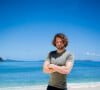 Il s'agit du candidat suisse Gustin
Gustin, aventurier de "Koh-Lanta, La Tribu maudite" sur TF1.