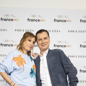 Léa Salamé et Laurent Luyat lors de la présentation des journalistes et chroniqueurs de France Télévisions pour les Jeux Olympiques 2024 au musée de l'Homme à Paris, le 11 juin 2024. © Pierre Perusseau / Bestimage 