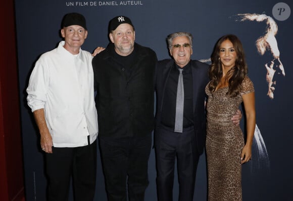 Gaëtan Roussel, Grégory Gadebois, Daniel Auteuil, Alice Belaïdi lors de l'avant-première du film "Le fil" au cinéma Arlequin à Paris le 9 septembre 2024.