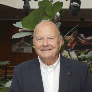 C'est donc tout naturellement qu'il a assisté à l'inauguration de la visite du Parcours des Mondes édition 2024
Exclusif - Marc Ladreit de Lacharrière (nouveau président d'honneur du Parcours des Mondes) - Inauguration de la visite du Parcours des Mondes édition à Paris. © Jack Tribeca / Bestimage