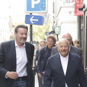 Exclusif - Yves-Bernard Debie (directeur général du Parcours des Mondes), Marc Ladreit de Lacharrière (nouveau président d’honneur du Parcours des Mondes) - Inauguration de la visite du Parcours des Mondes édition à Paris. © Jack Tribeca / Bestimage