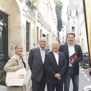 Exclusif - Stéphane Martin (ancien président du musée du quai Branly qui était président d’honneur du Parcours des Mondes l'an dernier), Marc Ladreit de Lacharrière (nouveau président d’honneur du Parcours des Mondes), Yves-Bernard Debie (directeur général du Parcours des Mondes), Mathilde Thouery - Inauguration de la visite du Parcours des Mondes édition à Paris. © Jack Tribeca / Bestimage