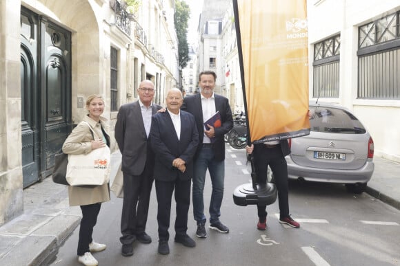 Exclusif - Stéphane Martin (ancien président du musée du quai Branly qui était président d’honneur du Parcours des Mondes l'an dernier), Marc Ladreit de Lacharrière (nouveau président d’honneur du Parcours des Mondes), Yves-Bernard Debie (directeur général du Parcours des Mondes), Mathilde Thouery - Inauguration de la visite du Parcours des Mondes édition à Paris. © Jack Tribeca / Bestimage