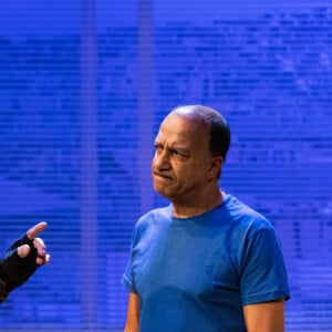 Francis Perrin et Pascal Légitimus sur la scène du Théâtre de Paris pour "Le Duplex". © Lorèn Carpentier