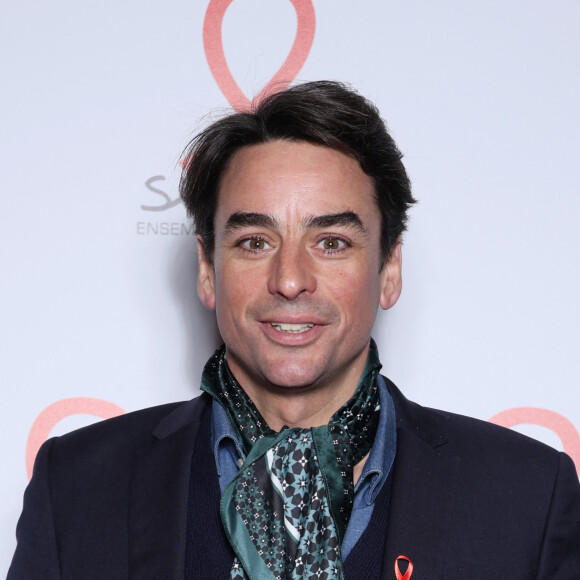 Julian Bugier - Photocall de la soirée de lancement du "Sidaction" au théâtre Edouard VII à Paris le 4 mars 2024. © Denis Guignebourg/Bestimage