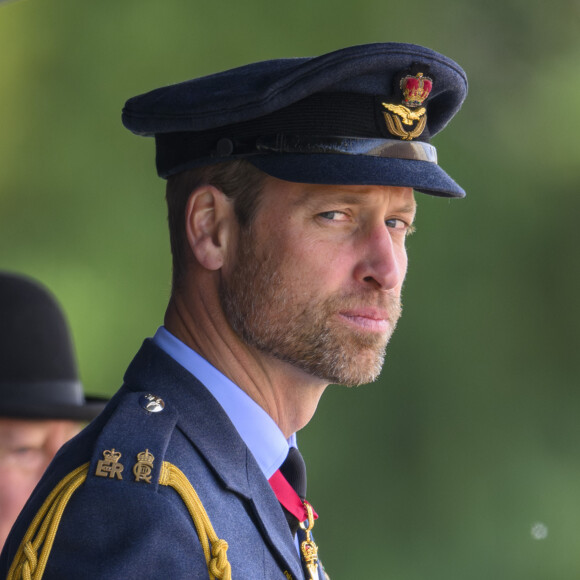 Le prince William a récemment été vu avec une barbe soignée
Le prince William, prince de Galles, assiste au défilé du souverain au nom de sa majesté le roi d'Angleterre au Royal Air Force College de Cranwell, Royaume Uni. © Cover Images via ZUMA Press/Bestimage 