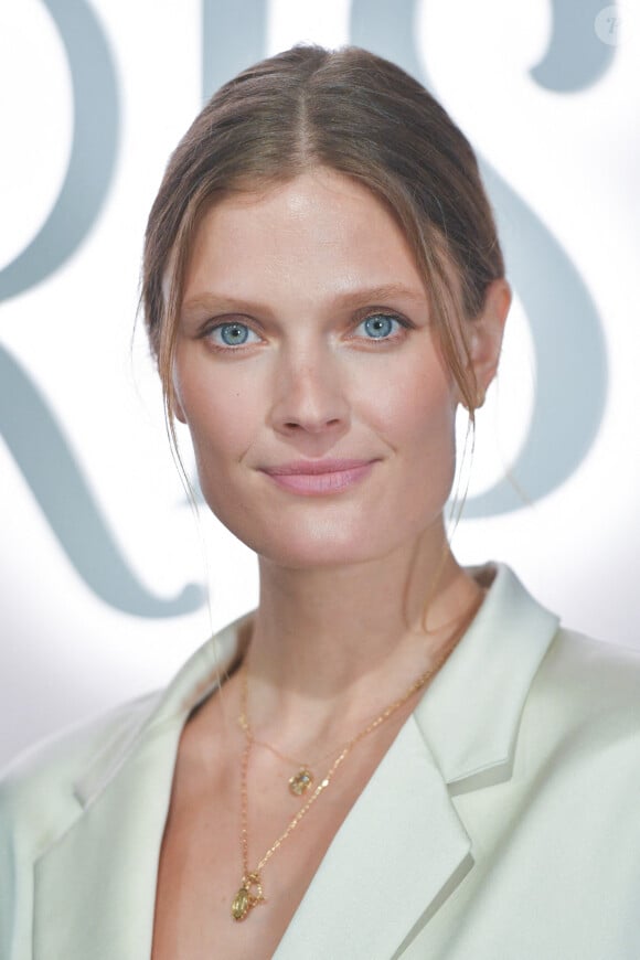 Constance Jablonski au dîner Emily in Paris à La Samaritaine, à Paris, le 12 septembre 2024.