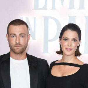 Iris Mittenaere et Paul Duchemin au dîner Emily in Paris à La Samaritaine, à Paris, le 12 septembre 2024.