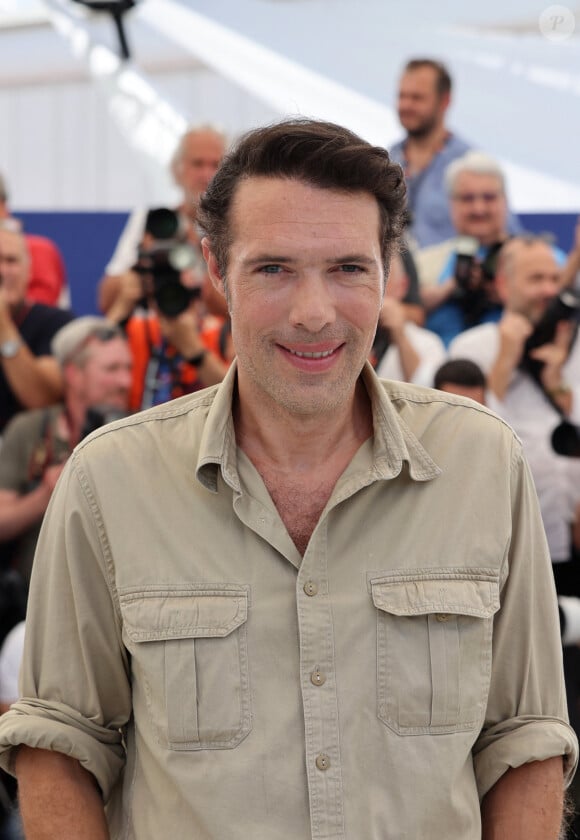 Naissance - Nicolas Bedos est papa pour la première fois d'une petite fille - Le réalisateur Nicolas Bedos au photocall de "Mascarade" lors du 75ème Festival International du Film de Cannes, le 28 mai 2022. © Dominique Jacovides / Bestimage  Celebrities at the photocall of "Masquerade" during the 75th International Cannes Film Festival. May 28th, 2022.