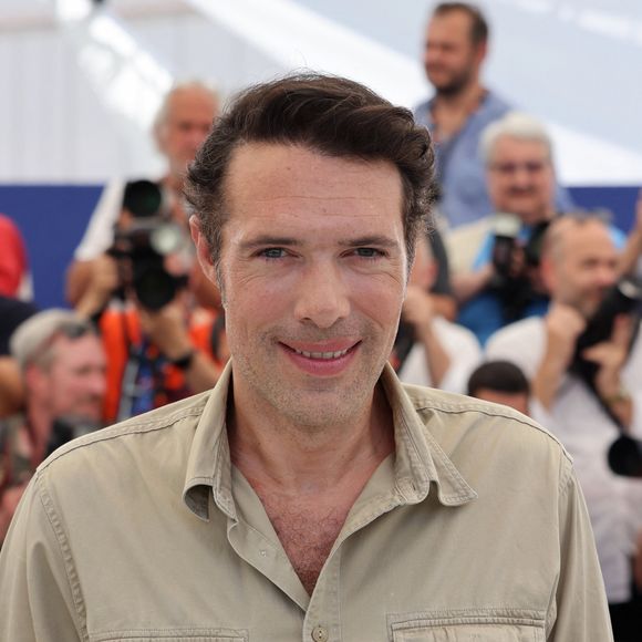 Naissance - Nicolas Bedos est papa pour la première fois d'une petite fille - Le réalisateur Nicolas Bedos au photocall de "Mascarade" lors du 75ème Festival International du Film de Cannes, le 28 mai 2022. © Dominique Jacovides / Bestimage  Celebrities at the photocall of "Masquerade" during the 75th International Cannes Film Festival. May 28th, 2022.