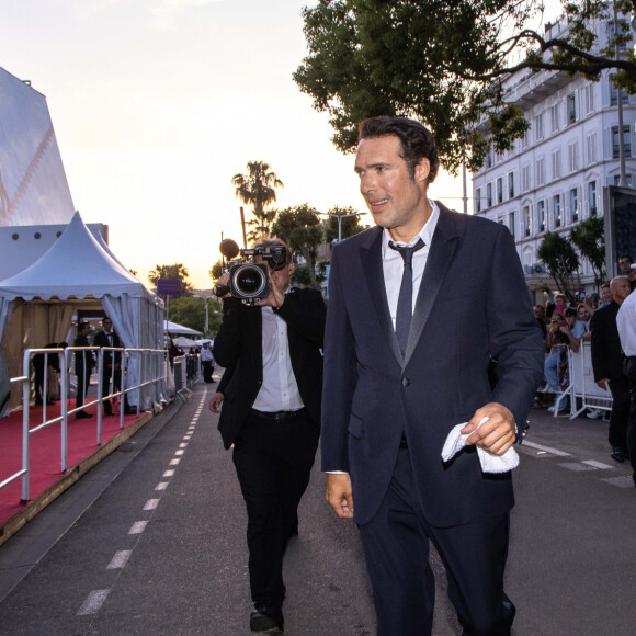 Exclusif - Nicolas Bedos - Montée des marches de "Mascarade" (Hors compétition) lors du 75ème Festival International du Film de Cannes, le 27 mai 2022.  Exclusive - For Germany, call for price - Celebrities at the red carpet of "XXX" during the 75th International Cannes Film Festival. May 27th, 2022.