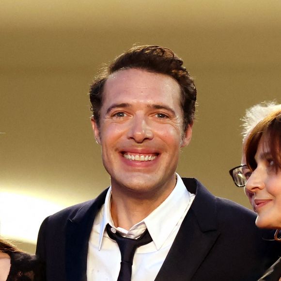 Nicolas Bedos, Laura Morante - Montée des marches du film « Mascarade » lors du 75ème Festival International du Film de Cannes. Le 27 mai 2022 © Dominique Jacovides / Bestimage  Red carpet of the movie « Mascarade » during the 75th Cannes International Film Festival. On may 27th 2022