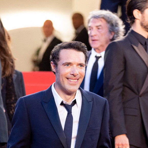 Nicolas Bedos - Montée des marches du film « Mascarade » lors du 75ème Festival International du Film de Cannes. Le 27 mai 2022 © Cyril Moreau / Bestimage  Red carpet of the movie « Mascarade » during the 75th Cannes International Film Festival. On may 27th 2022