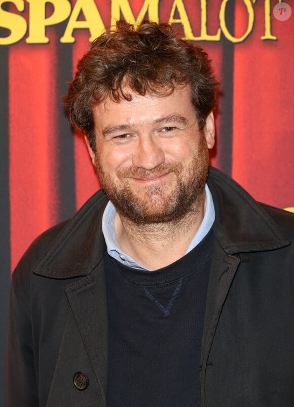 Olivier de Benoist - Générale de la comédie musicale "Monty Python's Spamalot" mise en scène par PEF au théâtre de Paris le 28 septembre 2023. © Coadic Guirec/Bestimage 