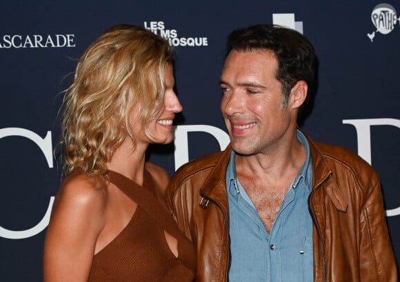 Nicolas Bedos et sa compagne Pauline Desmonts - Avant-première du film "Mascarade" au cinéma Pathé Wepler à Paris. Le 20 octobre 2022 © Coadic Guirec / Bestimage  