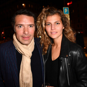 Nicolas Bedos et sa compagne Pauline Desmonts - Cocktail pour la sortie du livre de Michel Denisot " On peut rire de tout, sauf en mangeant de la semoule" aux Deux Magots à Paris le 15 mars 2023. © Veeren/ Bestimage 