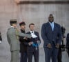 Emmanuel Macron, président de la République Française, Teddy Riner, Michel Barnier (Premier ministre), Anne Hidalgo (maire de Paris). La Parade des Champions, dernière célébration et décoration des athlètes médaillés lors des Jeux Olympiques et Paralympiques de Paris2024, au pied de l'Arc de Triomphe. Paris, le 14 Septembre 2024. © Nicolas Messyasz/Pool/Bestimage