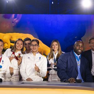 Exclusif - Teddy Riner, Laurent Delahousse, et les médaillés - Personnalités sur le plateau de l'émission "Paris 2024 : merci! La grande soirée événement" sur les Champs-Elysées à Paris, à l'occasion des Jeux Olympiques et Paralympiques Paris 2024, diffusée en direct sur France 2, le 14 septembre 2024 © Perusseau-Ramsamy / Bestimage  Exclusive - No Web No Blog pour Belgique et Suisse 