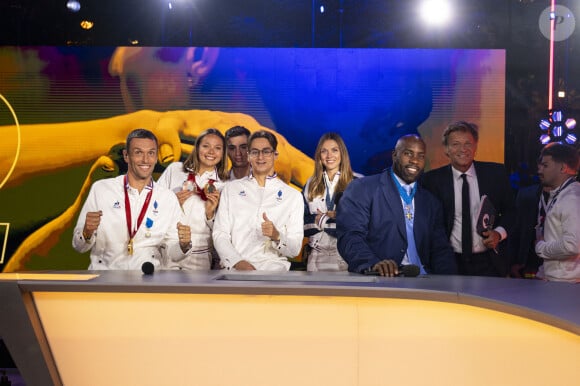 Exclusif - Teddy Riner, Laurent Delahousse, et les médaillés - Personnalités sur le plateau de l'émission "Paris 2024 : merci! La grande soirée événement" sur les Champs-Elysées à Paris, à l'occasion des Jeux Olympiques et Paralympiques Paris 2024, diffusée en direct sur France 2, le 14 septembre 2024 © Perusseau-Ramsamy / Bestimage  Exclusive - No Web No Blog pour Belgique et Suisse 