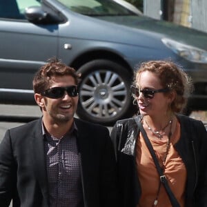 Bixente Lizarazu et Claire Keim - Mariage religieux de Pascal Obispo et Julie Hantson en l'église Notre-Dame-des-Flots au Cap-Ferret le 19 septembre 2015