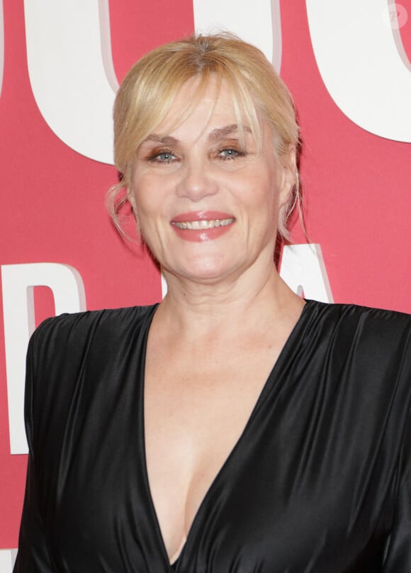 Emmanuelle Seigner au photocall du "concerto pour la paix" de Omar Harfouch au Théâtre des Champs-Elysées à Paris le 18 septembre 2024. © Coadic Guirec / Bestimage 