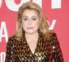 Hier, d'innombrables stars ont été immortalisées tout sourire sur le traditionnel photocall. A l'instar de Catherine Deneuve qui a fait sensation avec un joli haut à sequins.
Catherine Deneuve au photocall du "concerto pour la paix" de Omar Harfouch au Théâtre des Champs-Elysées à Paris le 18 septembre 2024. © Coadic Guirec / Bestimage 