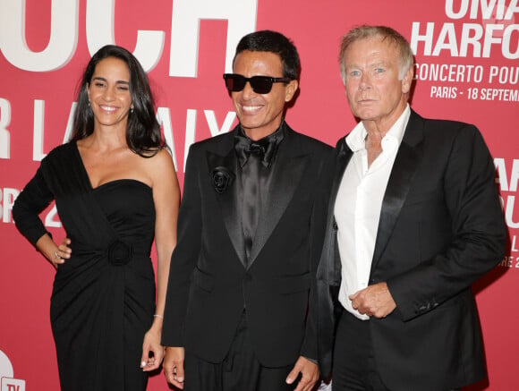 Danièle Dubosc, Omar Harfouch et Franck Dubosc au photocall du "concerto pour la paix" de Omar Harfouch au Théâtre des Champs-Elysées à Paris le 18 septembre 2024. © Coadic Guirec / Bestimage 