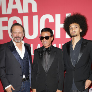 Omar Harfouch, Vincent Perez et son fils Pablo au photocall du "concerto pour la paix" de Omar Harfouch au Théâtre des Champs-Elysées à Paris le 18 septembre 2024. © Coadic Guirec / Bestimage 