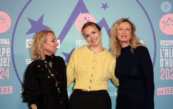 Alexandra Lamy, Chloé Jouannet, Audrey Lamy - 27ème Festival International du Film de Comédie de l'Alpe d'Huez le 17 janvier 2024. © Dominique Jacovides/Bestimage