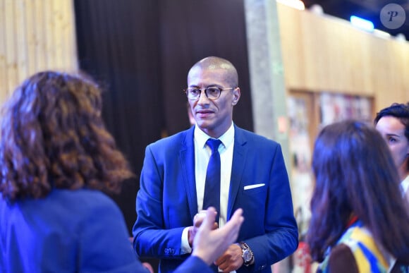 Exclusif - Le maire de Saint-Ouen, Karim Bouamrane au pré-vernissage de la 3ème édition de la Biennale de Paname, l'évènement d'Art contemporain, à La Serre de Saint-Ouen, France, le 20 octobre 2021. © Rachid Bellak/Bestimage